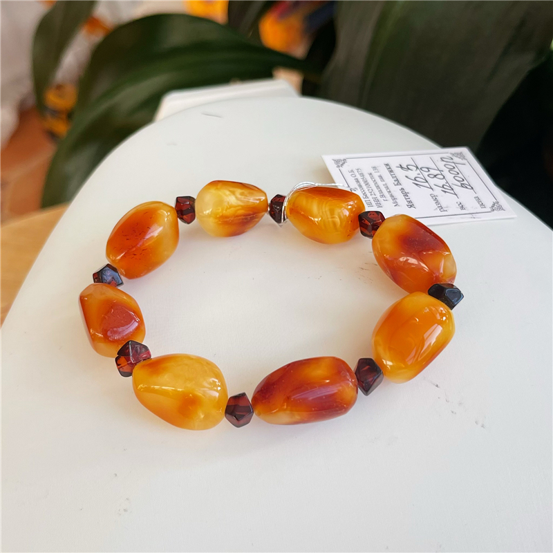 Russian natural raw ore with leather can be rubbed fragrant beeswax hand string hand row hand row girls birthday gift spot