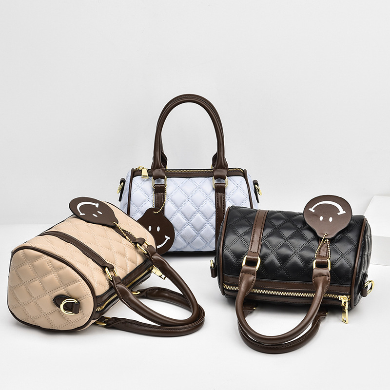 Hong Kong handbag 2022 spring and summer new texture Pillow Packs Fashion Boston Package Single Shoulder Slanted Satchel Bag