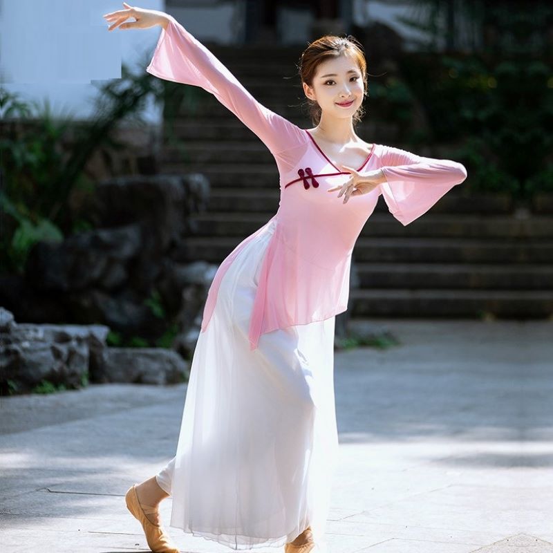 Classical Dance Course Woman Wears Sweater Pants Package Chinese National Dance Dance Show