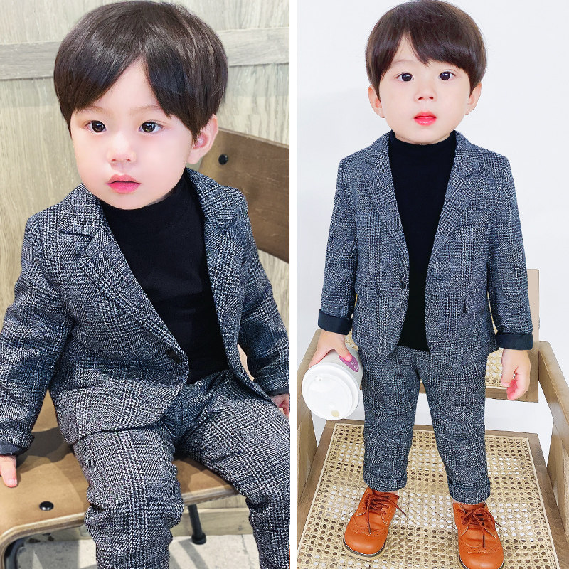 Children's new small suit Two sets for spring and autumn Korean version of boys' children suit Inron baby's little gown
