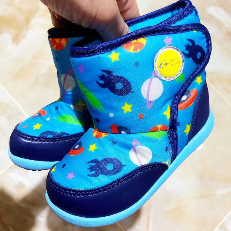 Japanese children's shoes boys and girls boots snow boots cotton boots cotton shoes non-slip winter magic stickers children autumn and winter