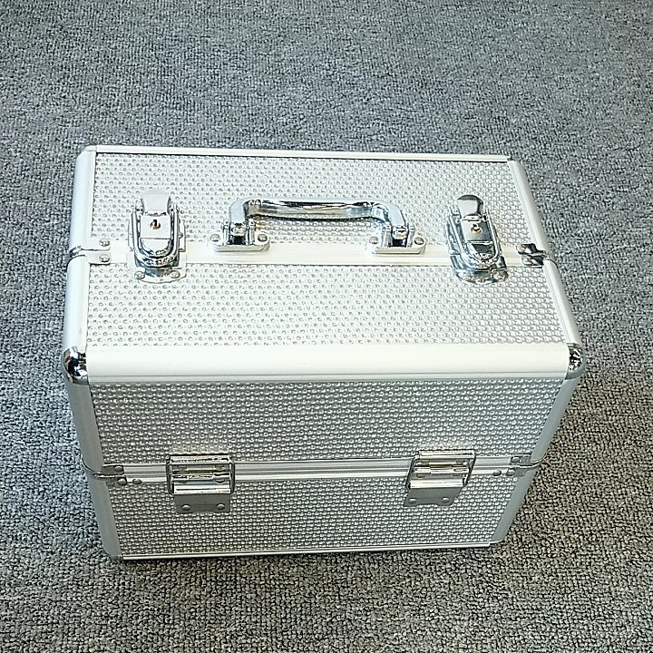 Portable Aluminum Carrying Square Cosmetic Case With Foldable Trays