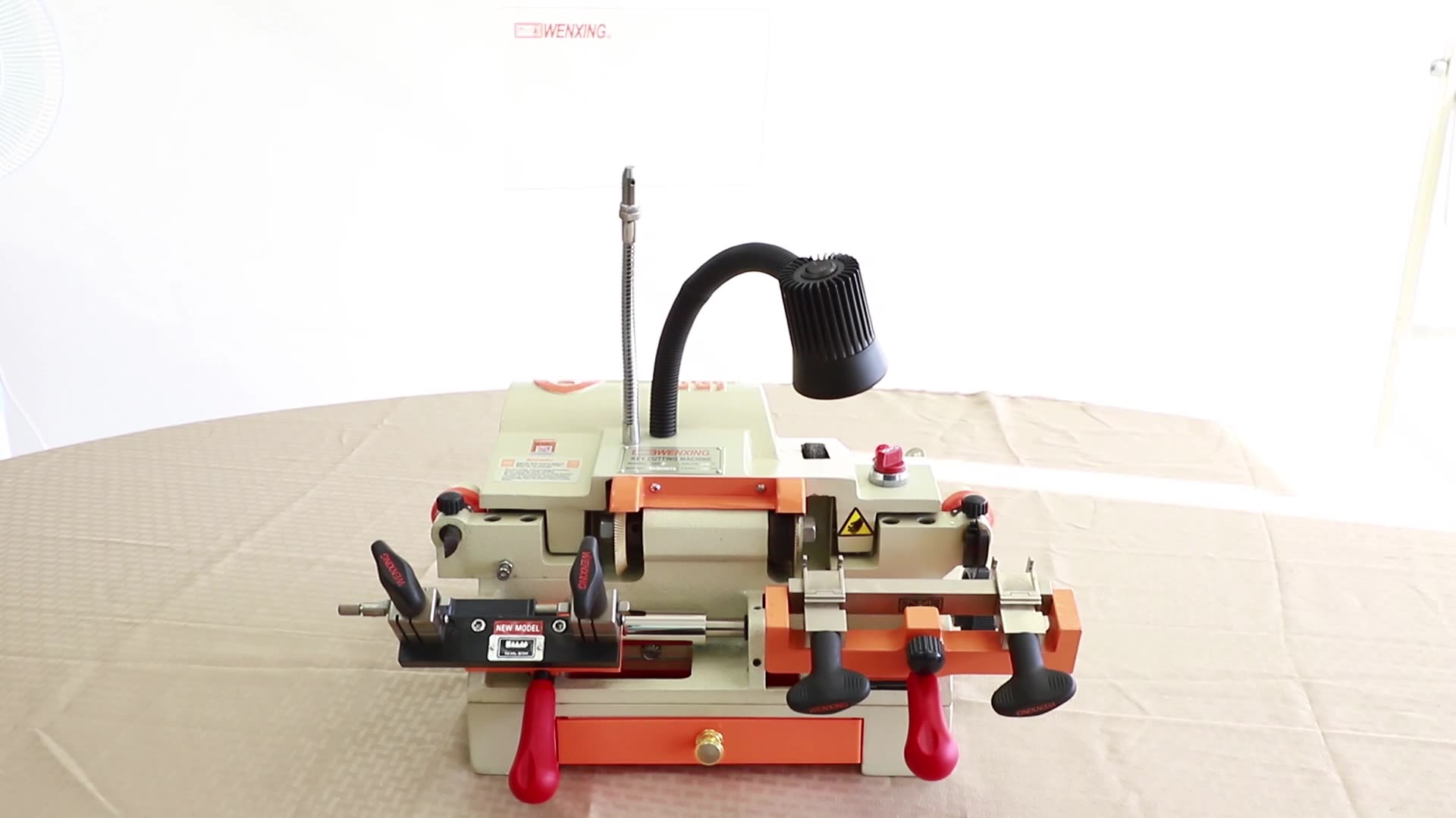 Factory Direct Sale High Steel White 220v/110v And 50/60hz Key Programming Machine For All Key