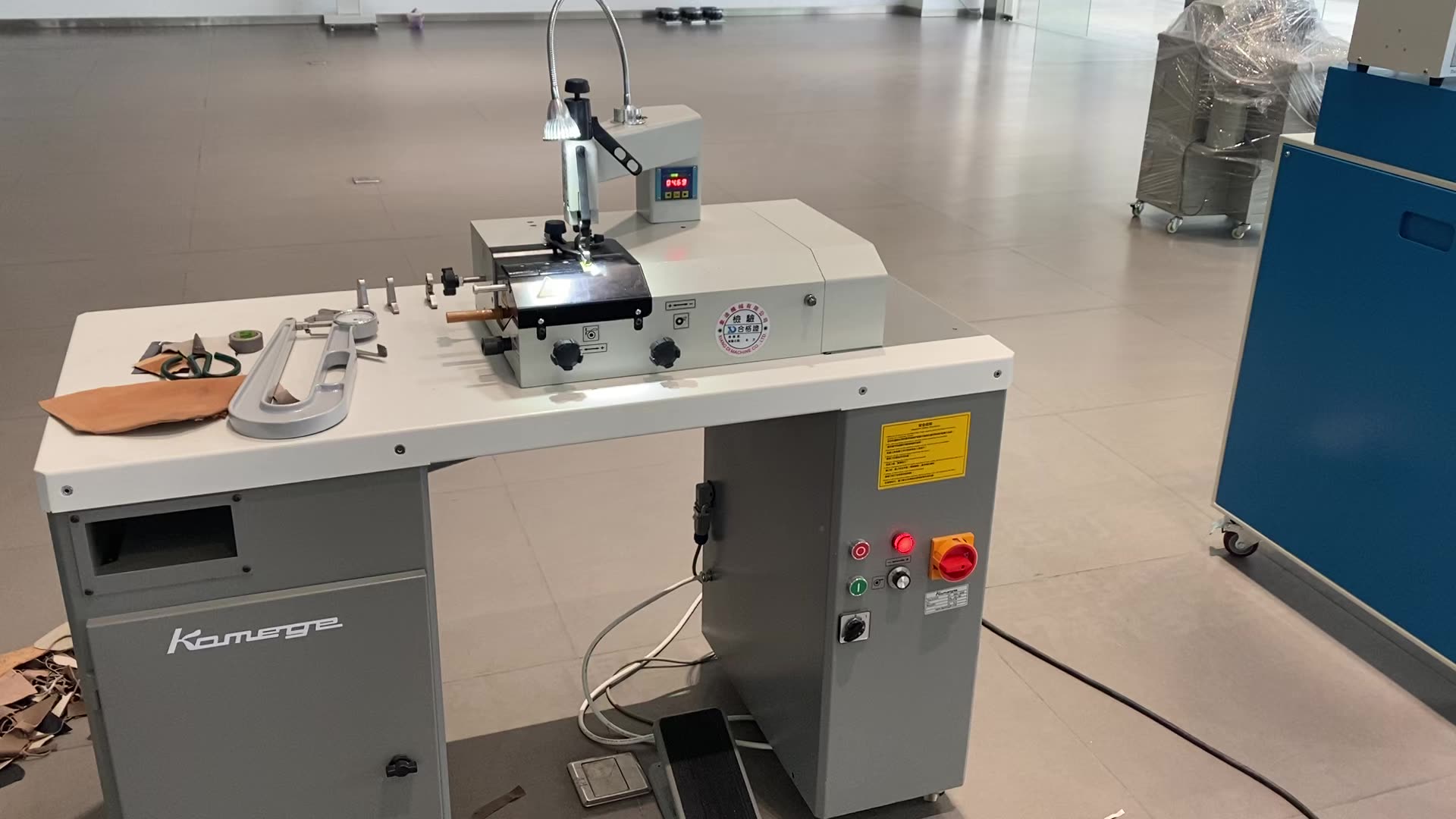 Kamege KSM50A+ Bell Knife Positioning Leather Foam Skiving Machine For