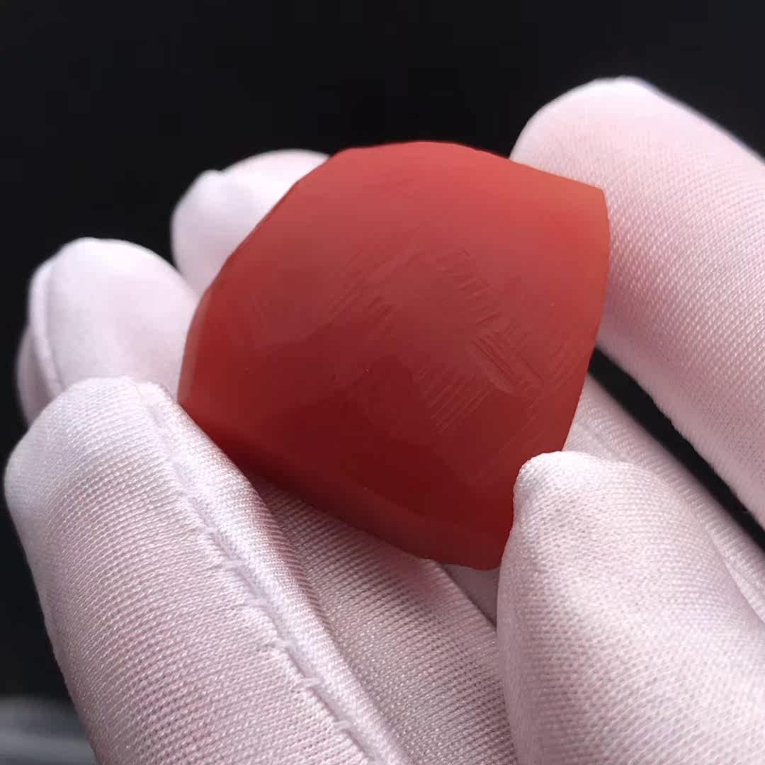 中国保山楊柳老坑大黒洞 南紅白菜,天然石 中国保山楊柳老坑大黒洞 南紅白菜,天然石