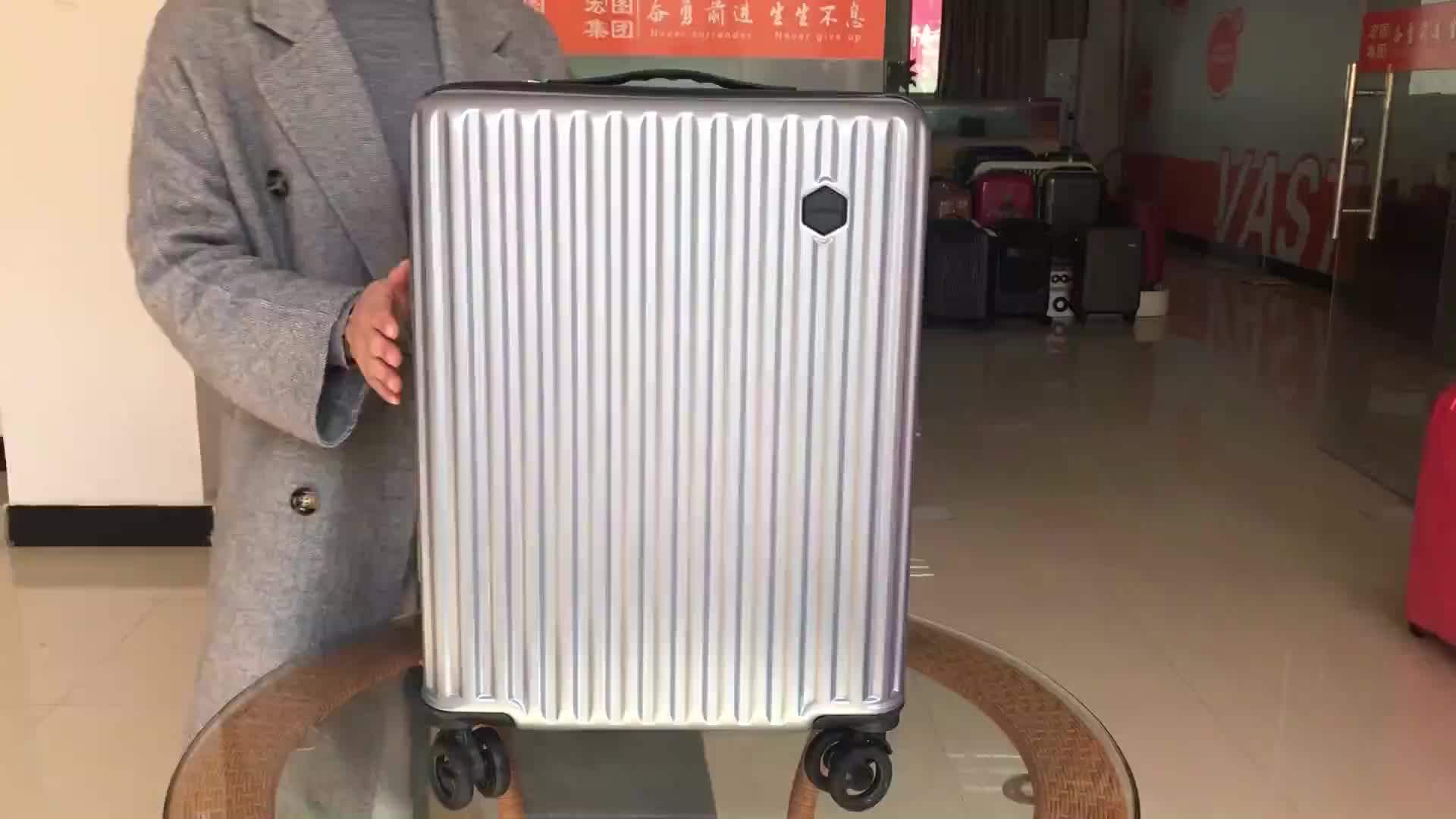 smart cabin suitcase