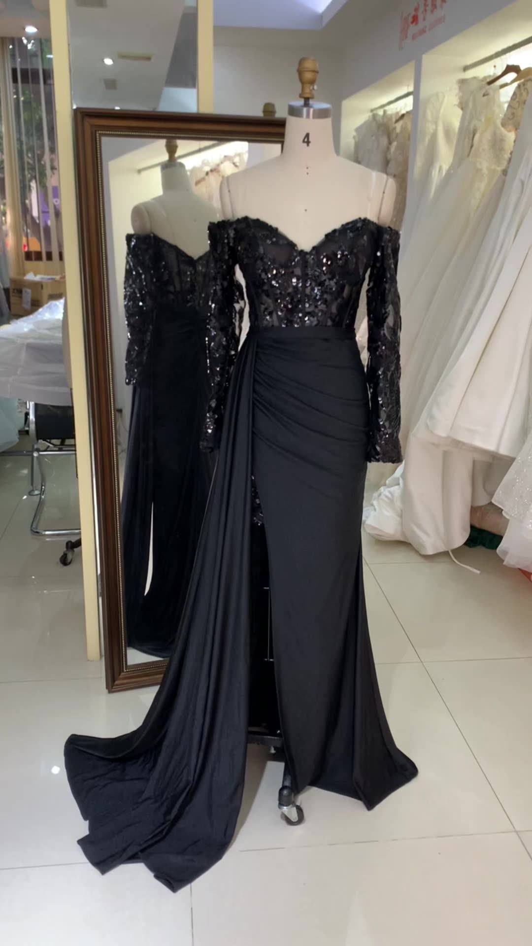 Black Long Sleeves Mermaid Prom Dress with Split main image 1