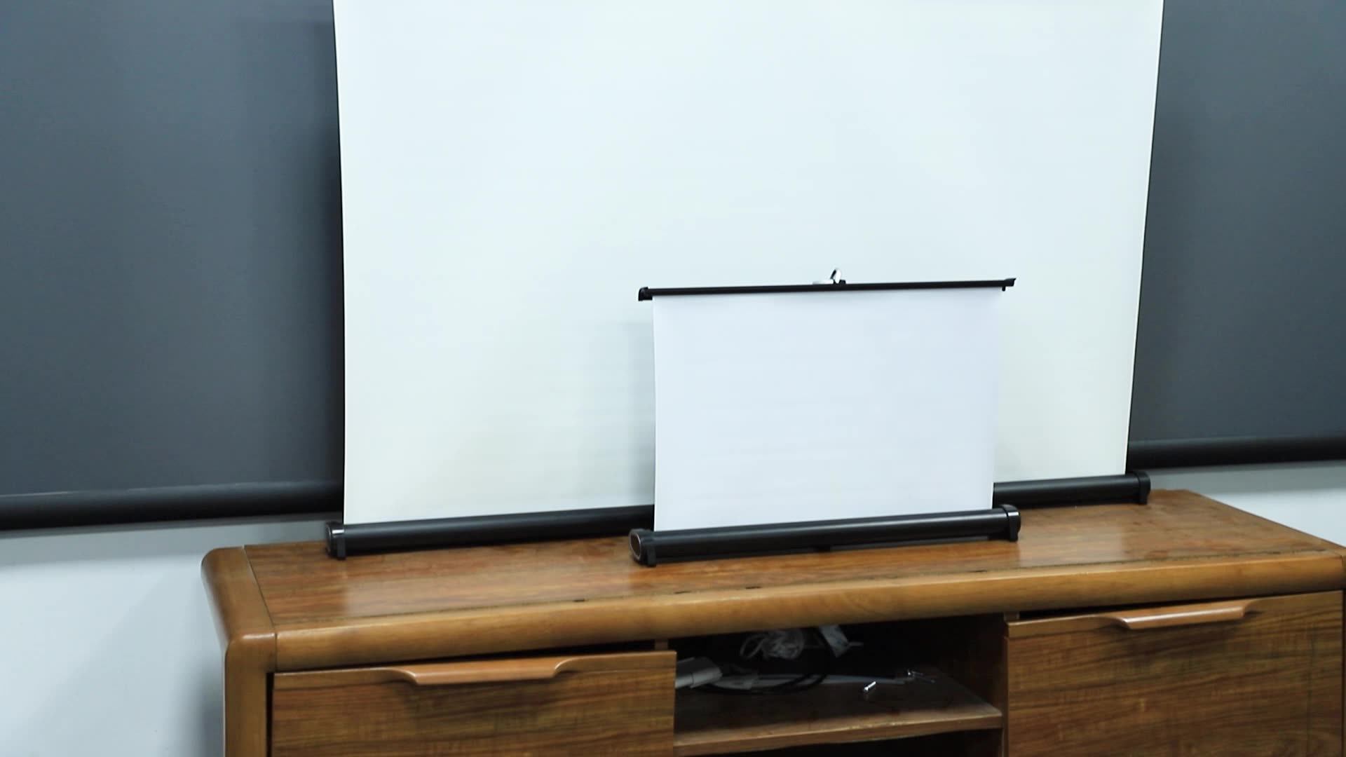 Factory Wholesale Price Mini Projector Screen Portable Table Screen For