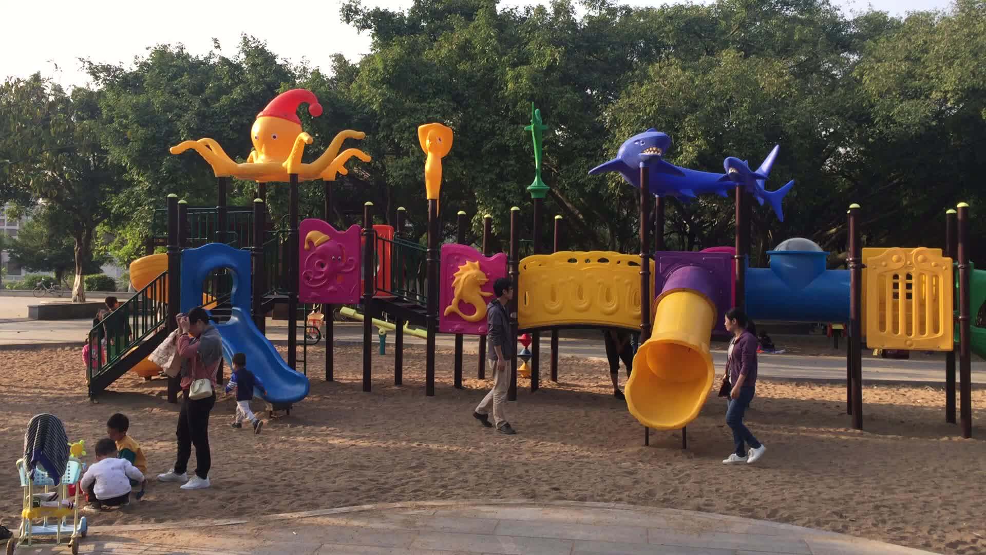 Kindergarten School Commercial Large Plastic Tunnel Slide For Outdoor