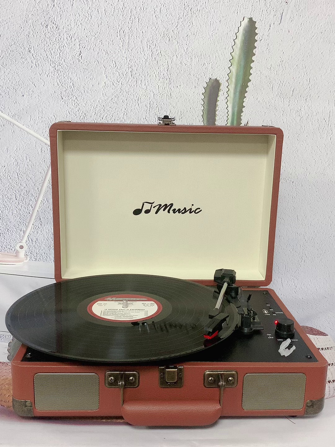 这个年头还买黑胶机。真香警告⚠️