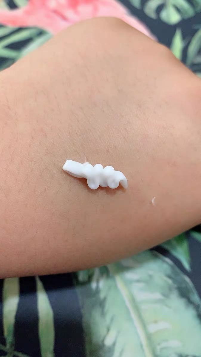 自然堂新品积雪草修护霜