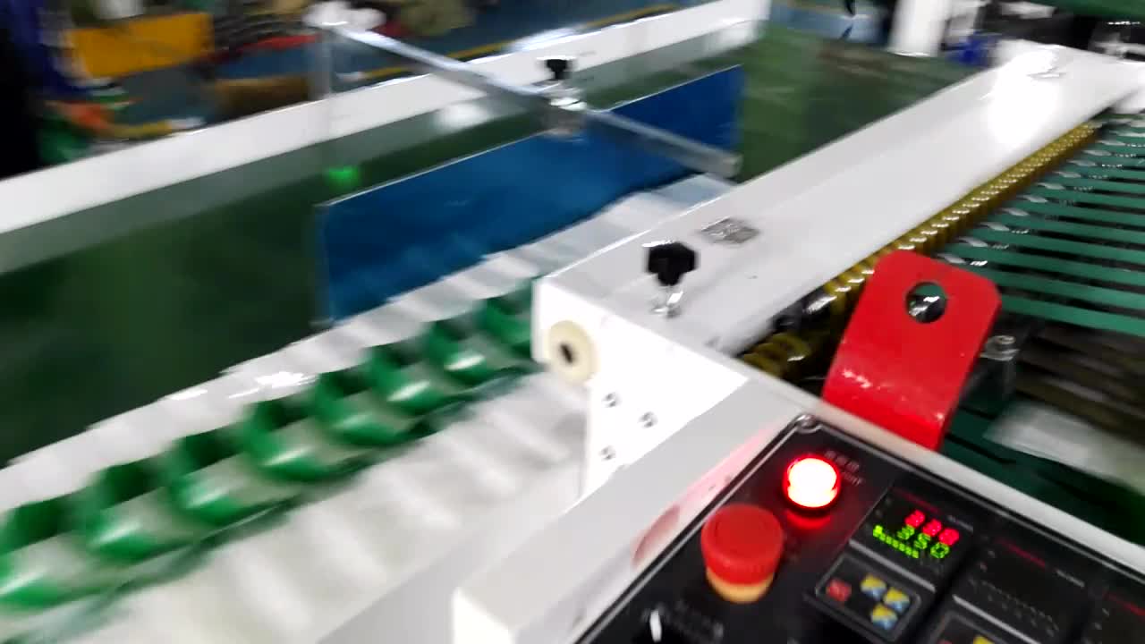 Plastic Bag Handle Attaching Machine / Bag Handles Machine Bag / Handle