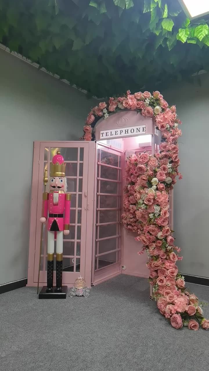 Customized Pink Retro Telephone Booth London Pink Phone Booth