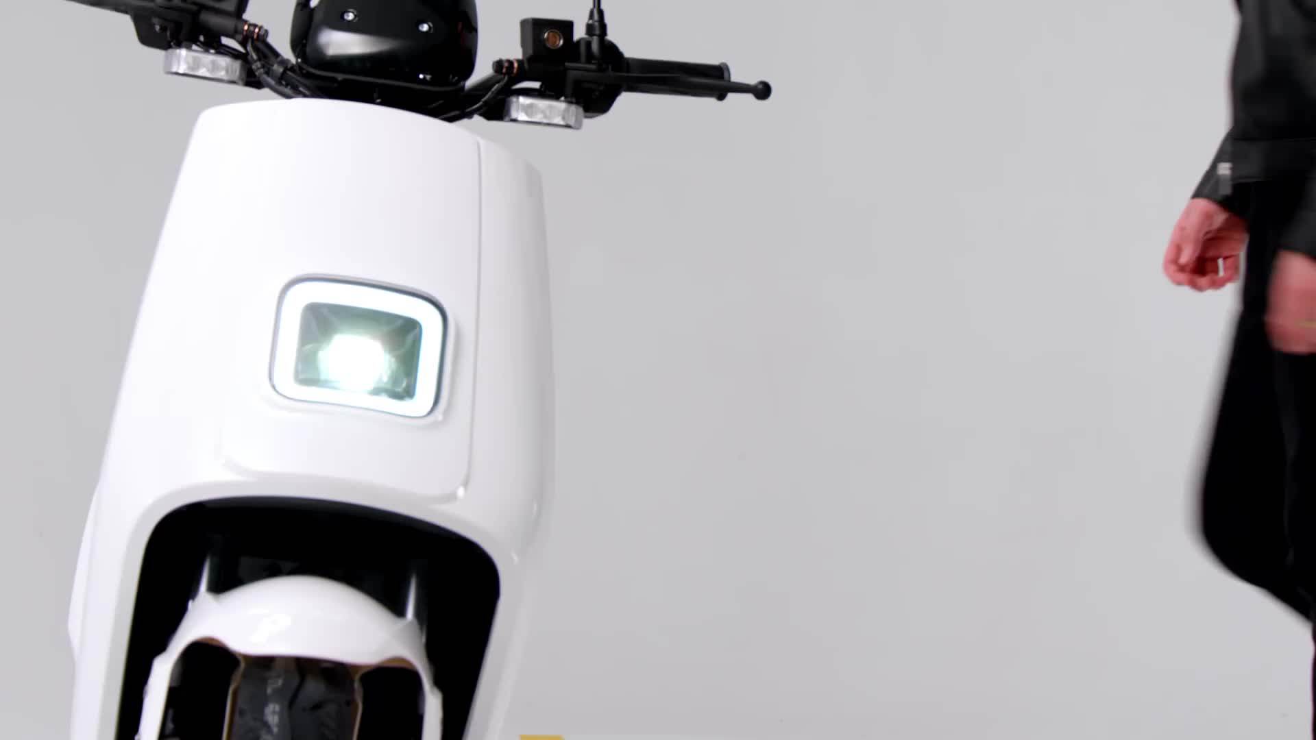 Eec Certification Double 60v 26ah Removable Lithium Battery Scooter