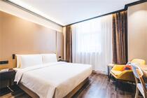 Hangzhou Future Science and Technology City Yaduo Light Residence Hotel Light Enjoy Big Bed Room