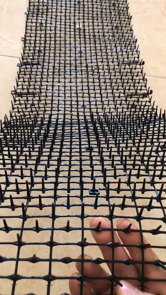 TSLBW 6.2 * 8 Inch 12 Pcs Cat Scat Mat with SpikesCat Repellent Mat with Spikes Pet Deterrent Net Anti Cat Mat Gardening Plastic Cat Scat Mat with 8 U-Shaped
