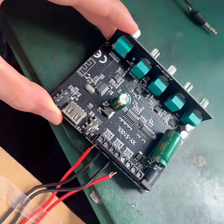 震撼来袭！2*50W+100W超重低音炮、打造家庭影院级享受