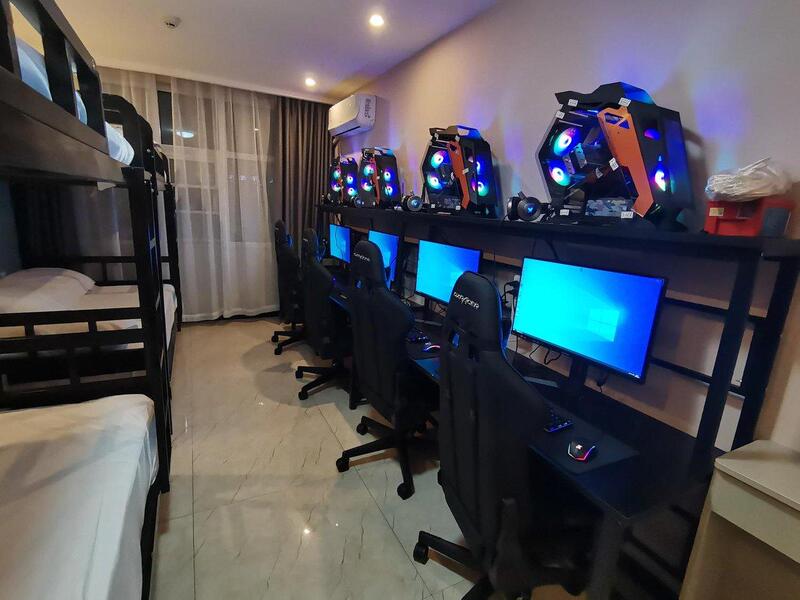 Muzi Li Hotel (Hebi Weihelou Branch) Canyon I E-Sports Four-Person Room [3060+2K E-Sports Screen+