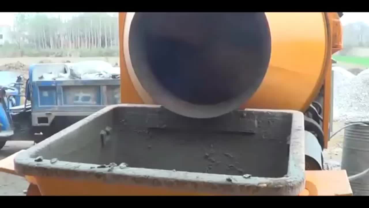 1 Bagger Electric Concrete Mixer 15m3/h Mixing Capacity For Sale