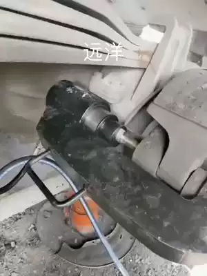 Wheel hub screw disassembly tool brake shoe pin receiver Pneumatic Hydraulic ball head receiver pull arm pin tool