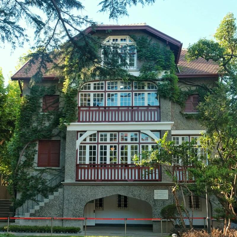 Shanghai Sishan Road Citywalk + 2-Hour Old Shanghai Themed Guided Tour Service