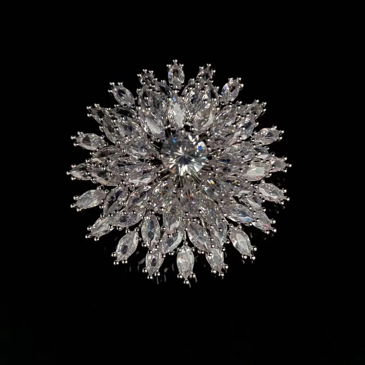 2024 New Shining Starry Sky Zircon Big Flower Brooch Women's High-end Exquisite Suit Accessories Pin Sweater Corsage