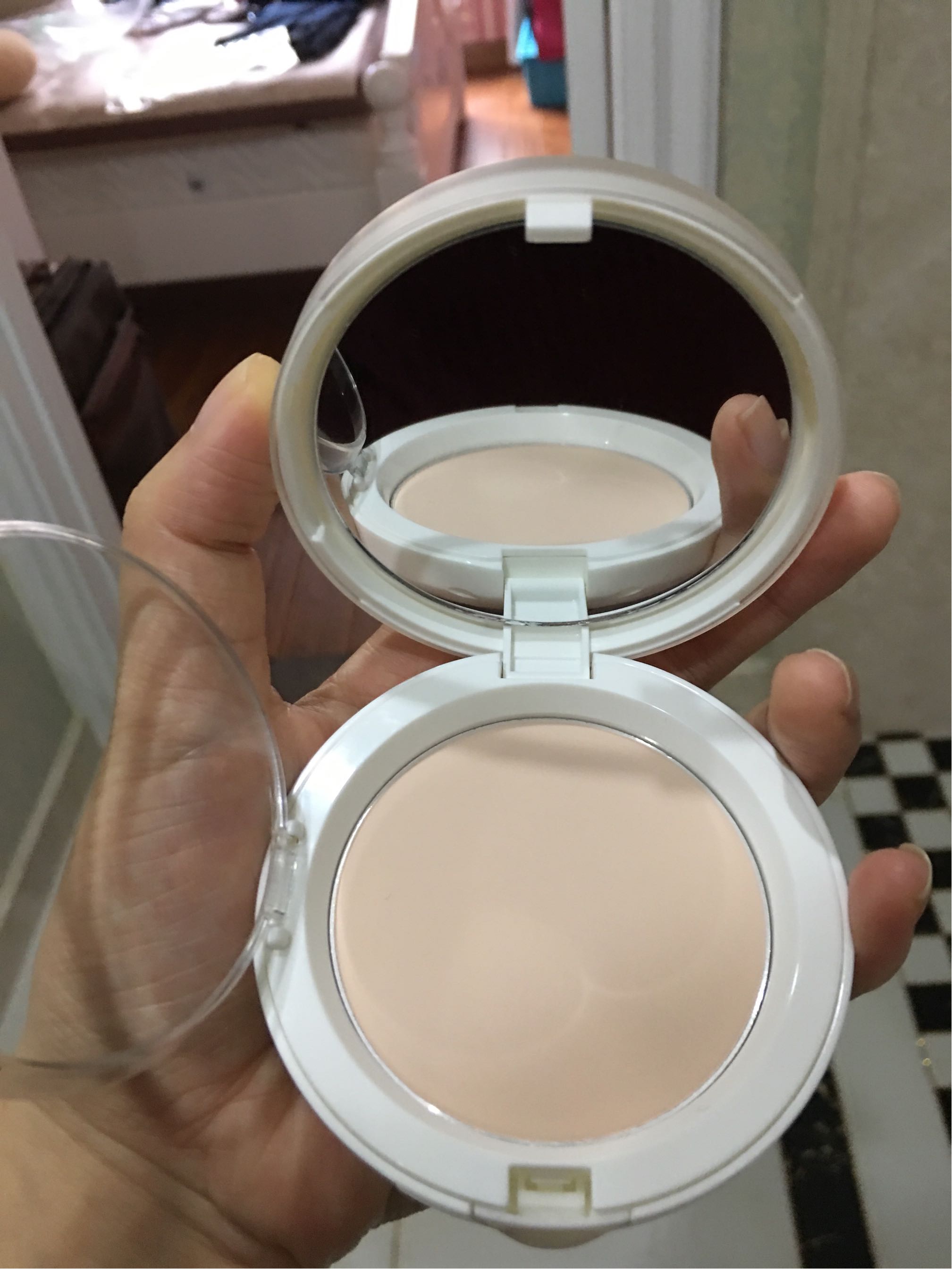 柏蕊诗天鹅绒干湿两用粉饼 轻透好不好用，入手后7天来评价,第8张