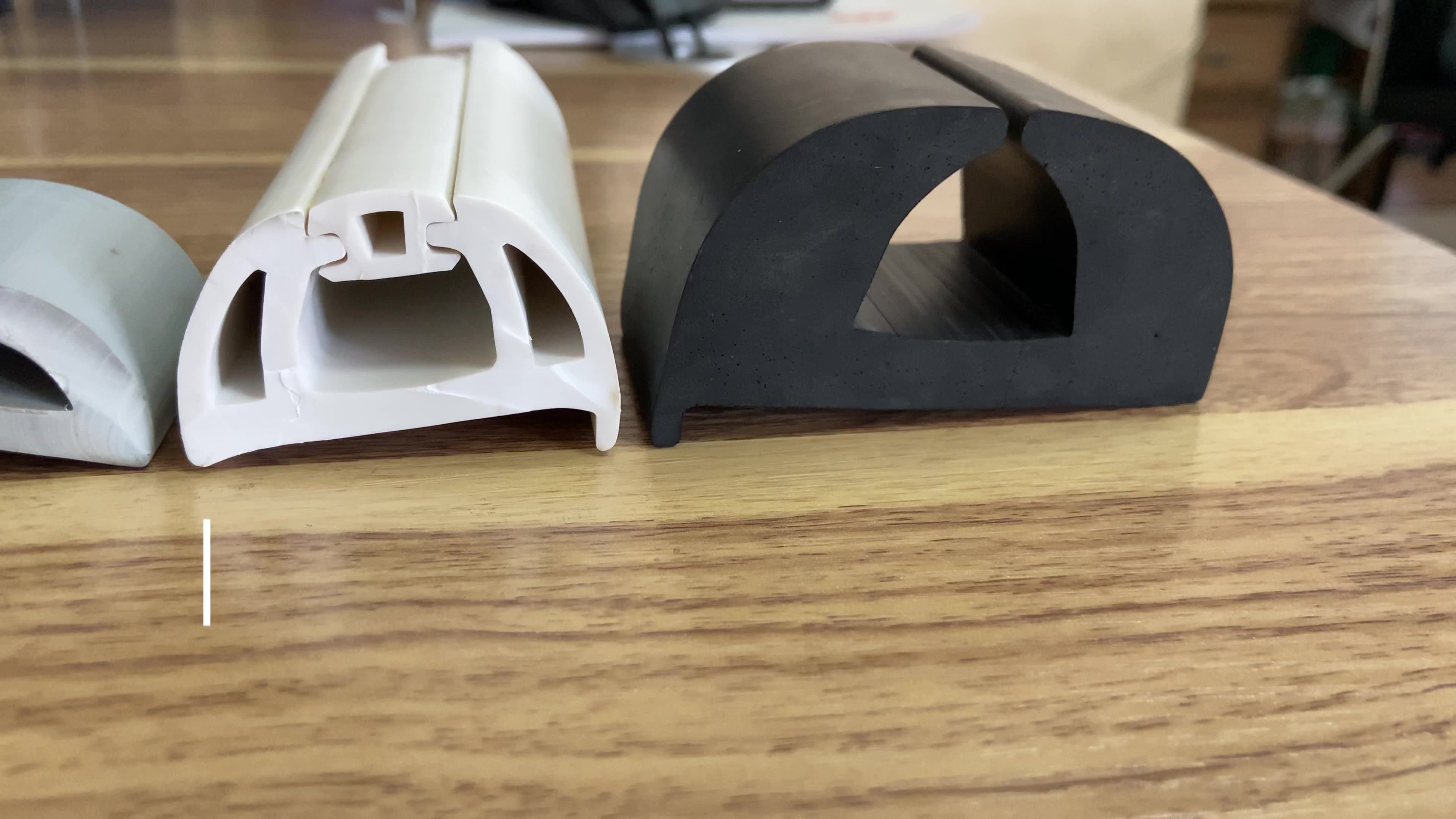 Epdm Rubber Extrusion Gunwale Rub Rail Marine Boat Fender Rubber Strake