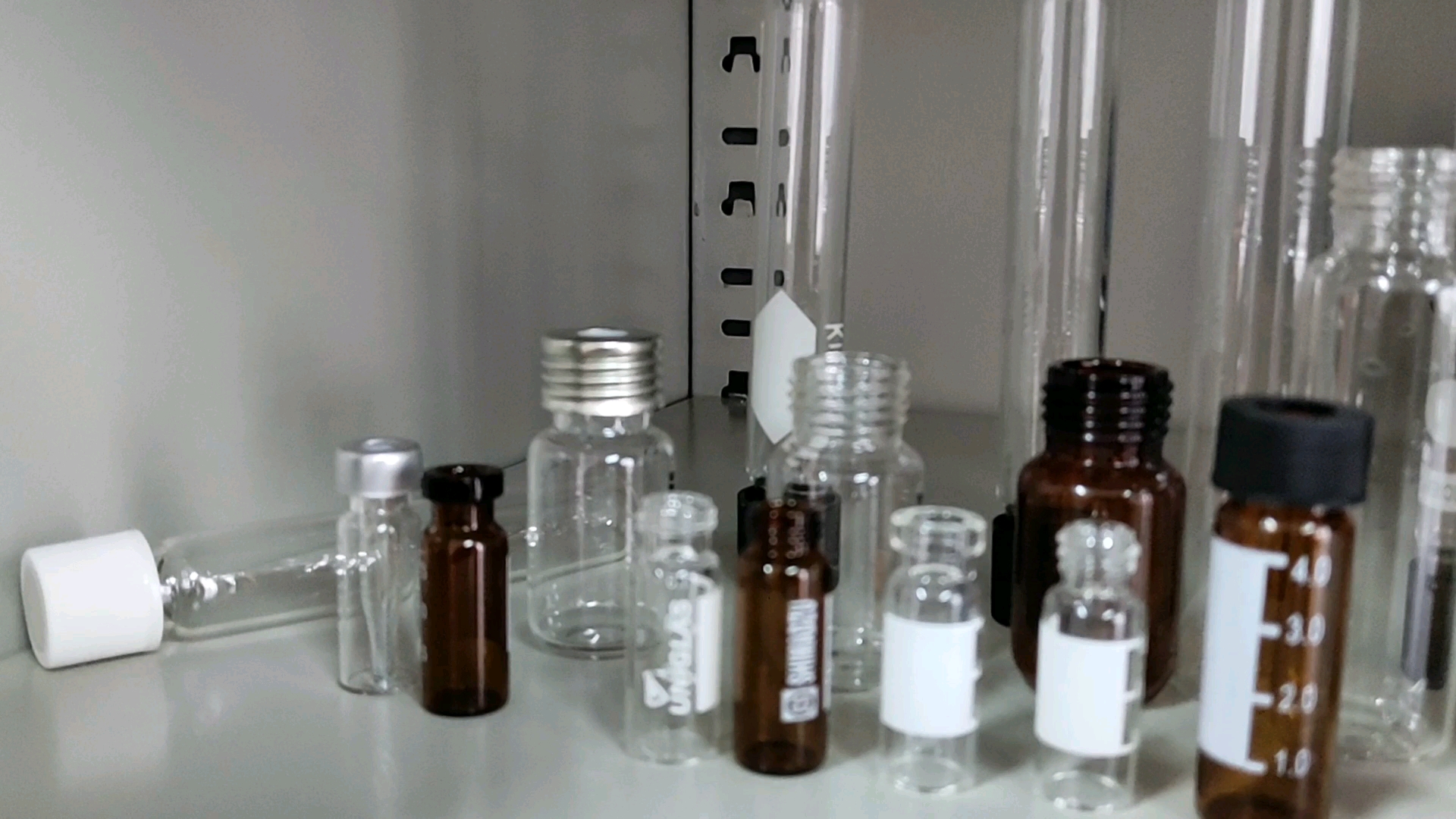 5ml V Bottom Conical Interiors High Recovery Laboratory Glass Vial