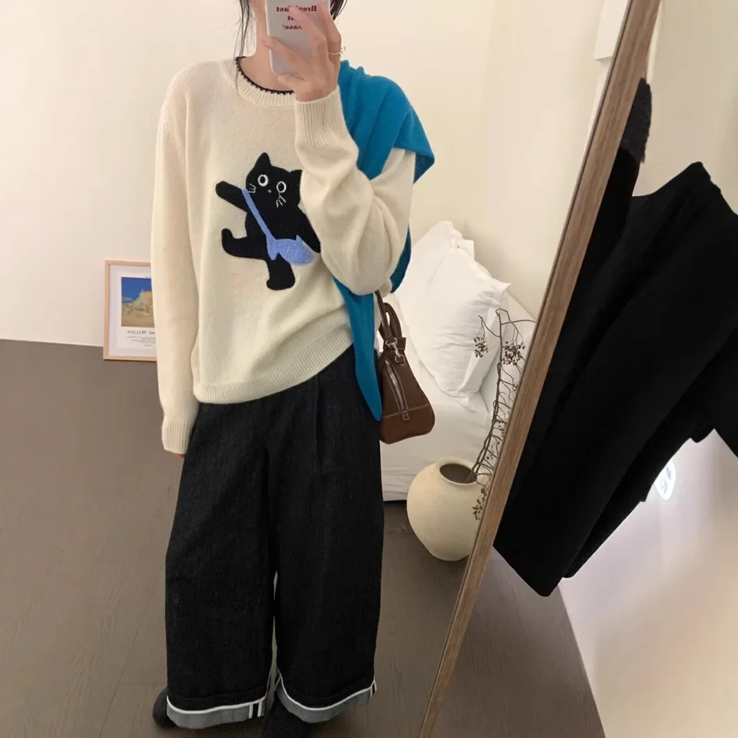 Korean cartoon kitten age-reducing round neck knitted pullover girl style versatile autumn and winter new lazy style sweater for women