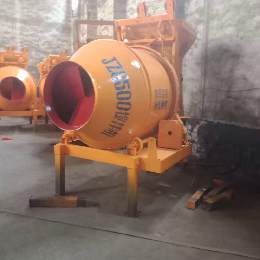 此玩意儿真可以够一机干翻工地。卧式液压搅拌机卷疯了。