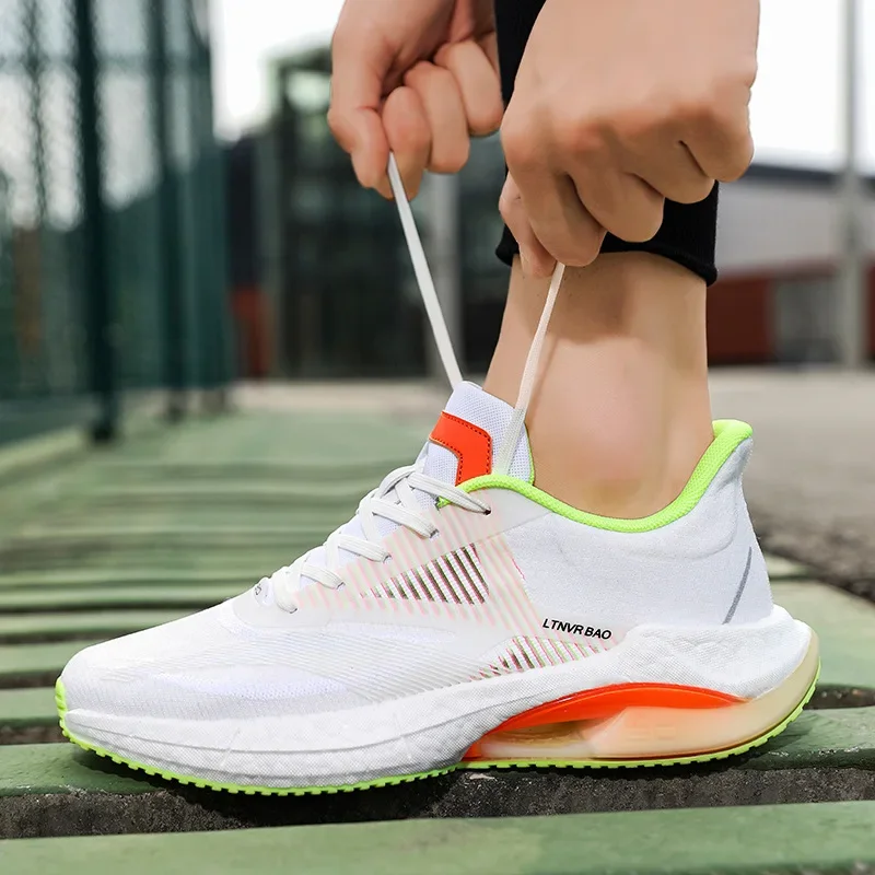 Summer footwear, non-slip comfortable sports shoes, wear-resistant universal sneakers