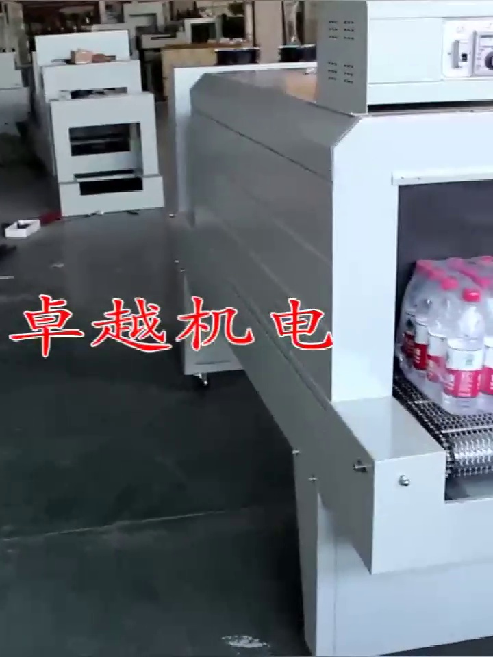 该台“包装界iPhone15Pro”真能够让你的矿泉水秒变奢侈品。