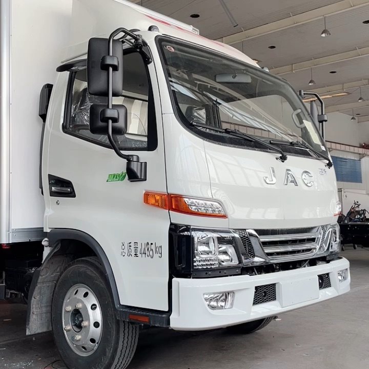 14feet 26 feet cheaper howo box trucks/cargo box truck/dry cargo box