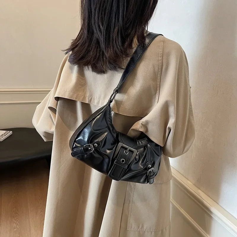 Stylish and Simple Trendy Single Shoulder Small Square Bag for Women, New 2024 Winter High-Quality Casual Crossbody Bag