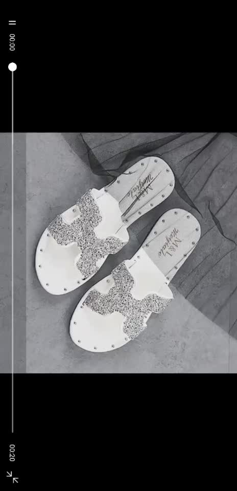 h flat sandals