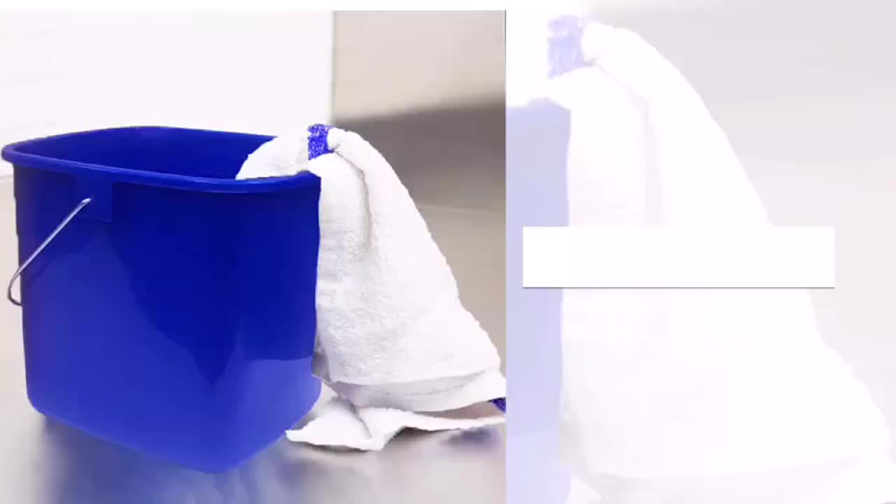 ведро и губка. мыть ведро во сне. ведро воды. опрокинутое ведро с водой. мыть ведро во сне.