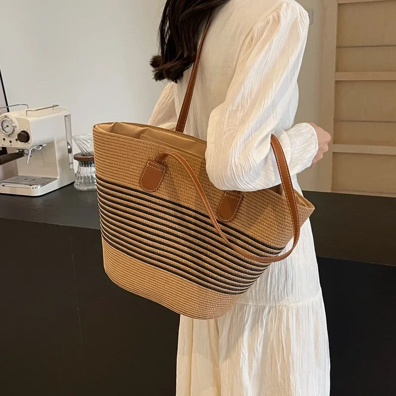 Straw Large Bag Women's Summer Seaside Tote Bag Large Capacity Woven Shoulder Bag Rattan Straw Bag Vegetable Basket Bucket
