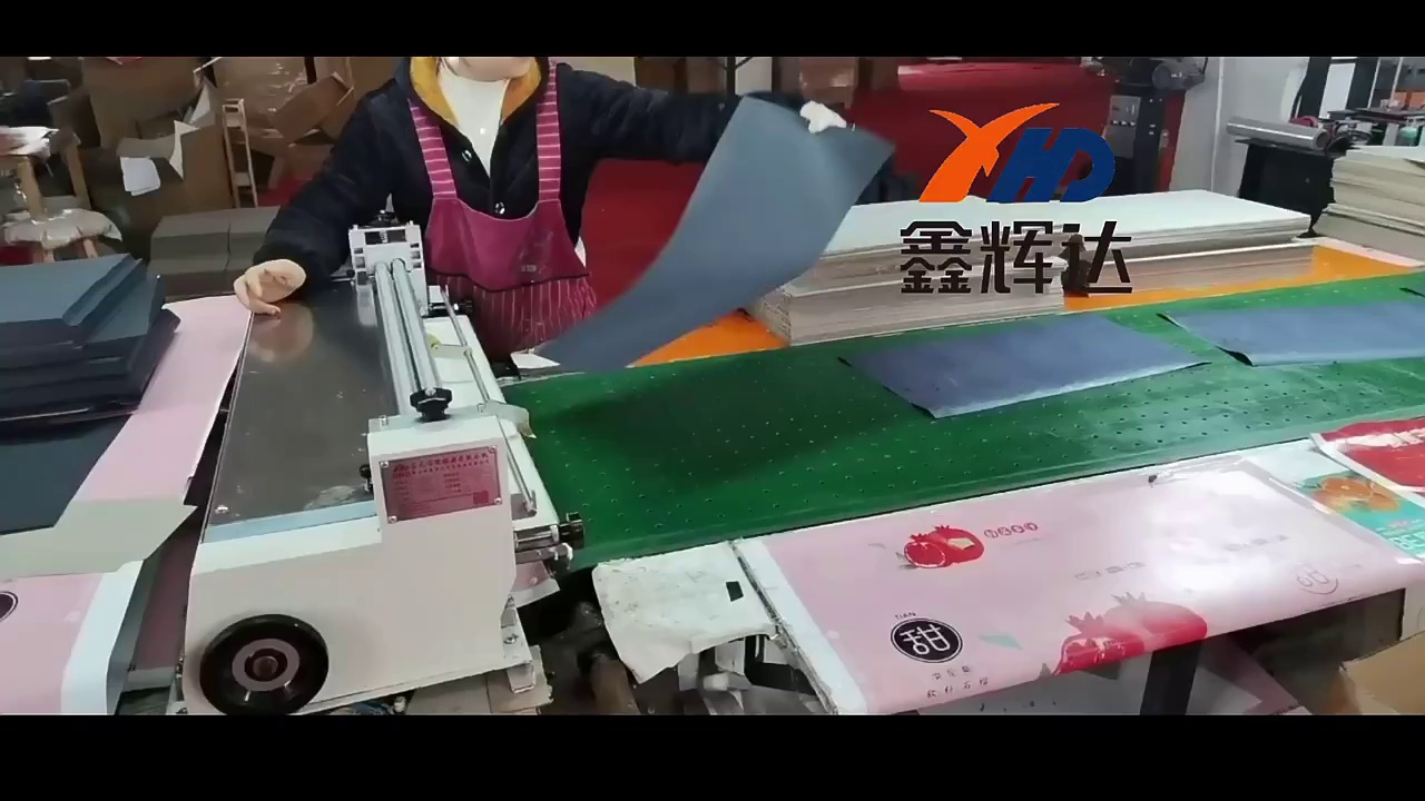 工厂级涂胶神器。台式不锈钢白胶机太香了、纸箱裱纸效能够翻倍