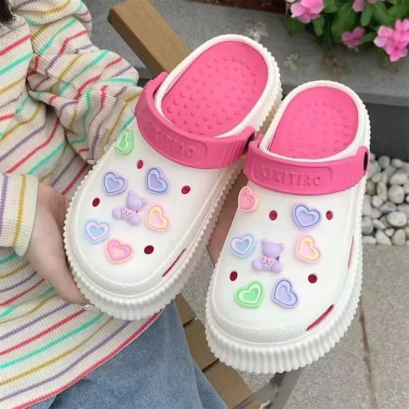 Туфли Croc с толстой подошвой для женщин милый мультяшный стиль Баотоу сандалии для девочек, чтобы наступать на какашку, тапочки с ощущением