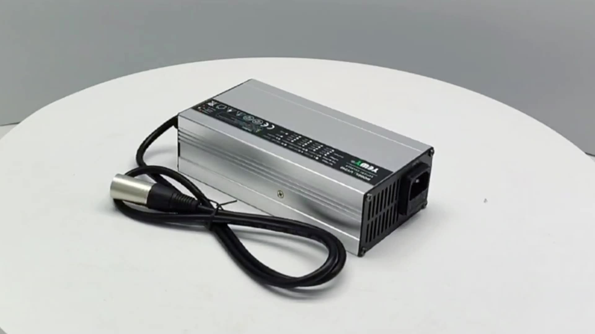 UY240 12V 24V 36V 48V Lithium Ion Battery Charger Standard Battery