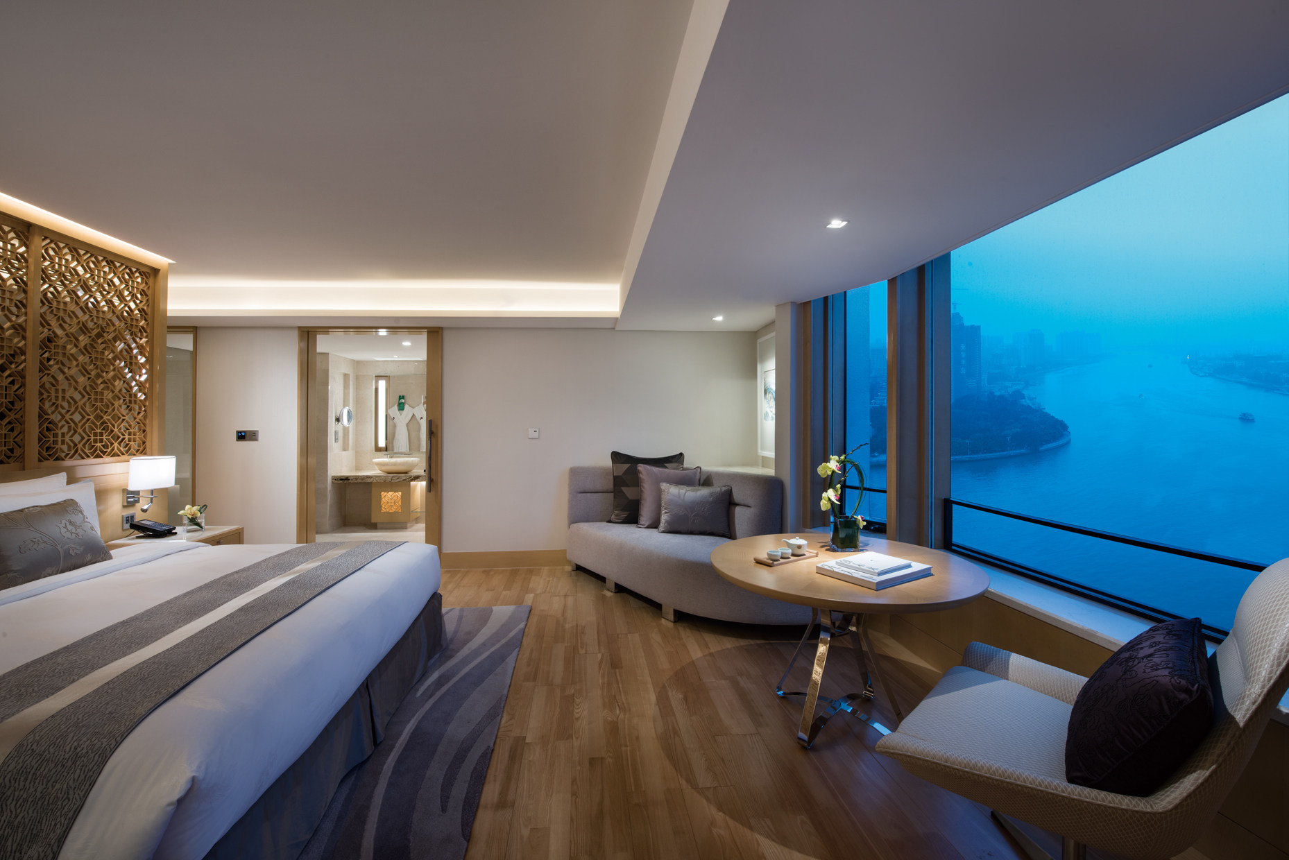 Guangzhou White Swan Hotel River View Deluxe Twin Room