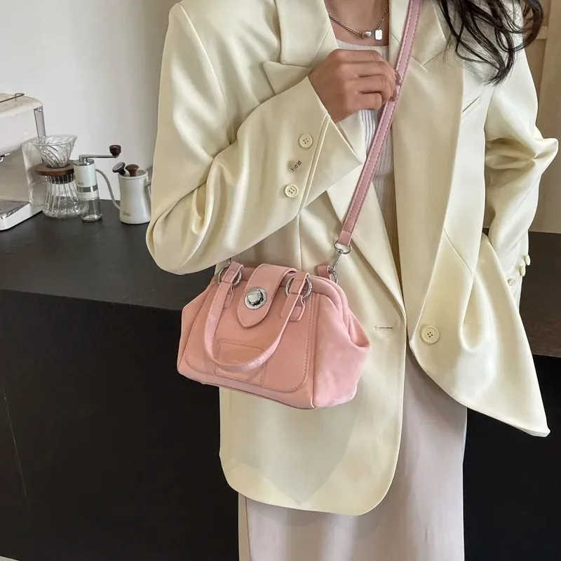 Factory direct niche design shoulder bag solid color messenger bag women's spring new fashion handbag texture