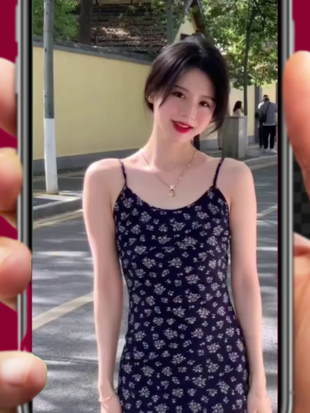 高冷御姐风碎花连衣裙穿搭灵感｜茶歇裙也能穿出法式露背高级感