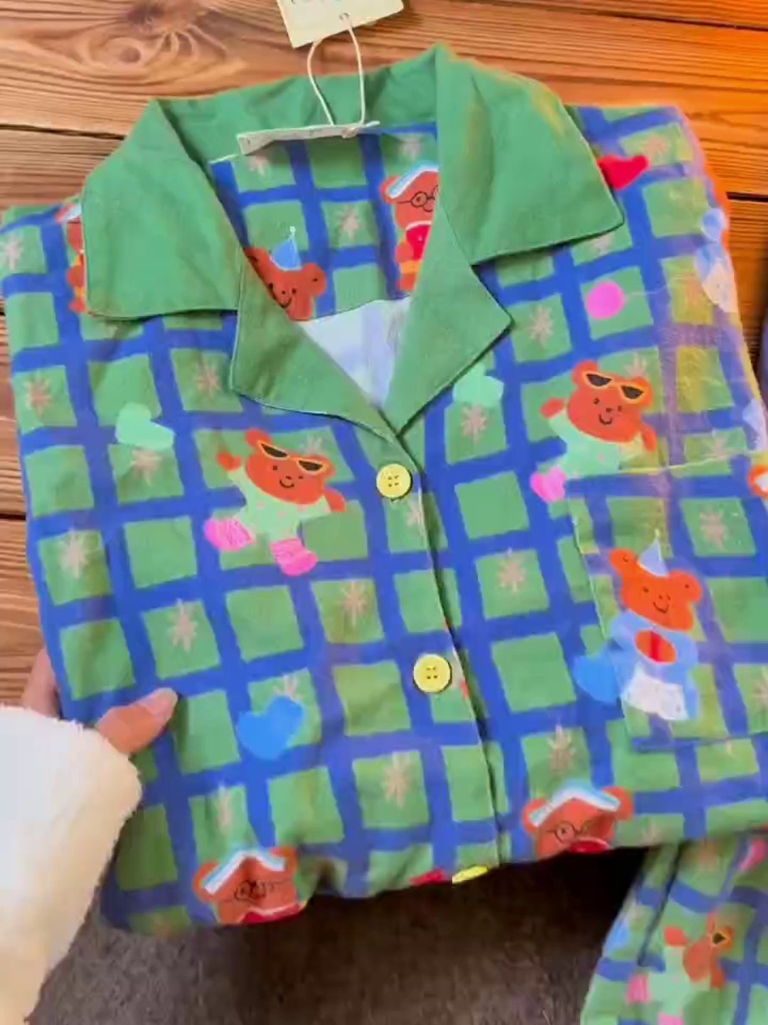 侘町圣诞绿格纹小熊纯棉睡衣，春秋季家居新宠_睡衣_淘宝服装网, image size:1080x1440