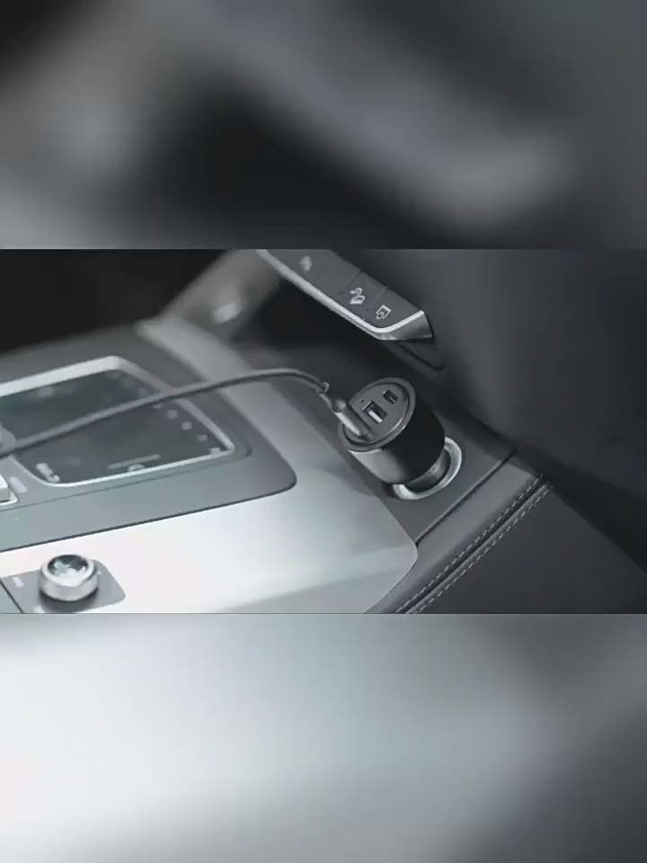 苹果15车主必看！绿联车载充电器一拖二神器、三点烟+USB+C口所有完毕