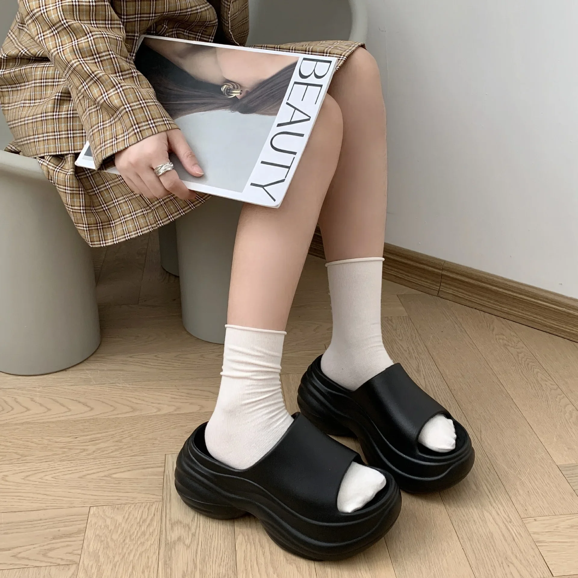 8.0cm Feeling Slippers Women's Summer Home Thick Bottom Elevated EVA Soft Bottom Outer Wear Fashion Beach Slippers