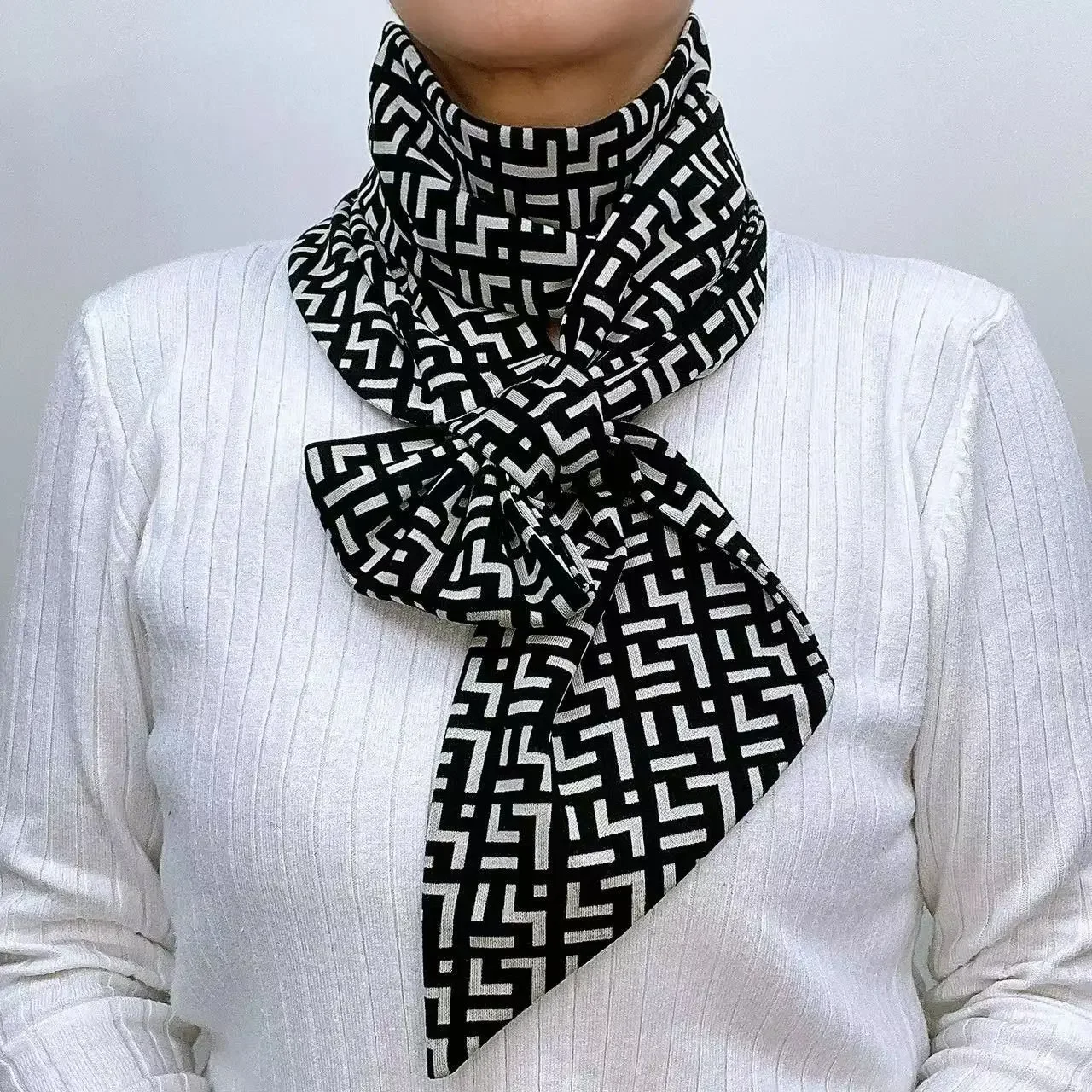 Длинный демисезонный тёплый модный шарф, косынка, 14×140 см, с защитой шеи