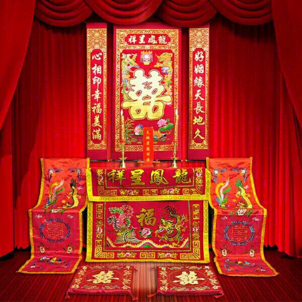 Chinese-style worship ceremony supplies placed red cloth kneeling mat wedding celebration red tablecloth chair set to the joint painting world card position