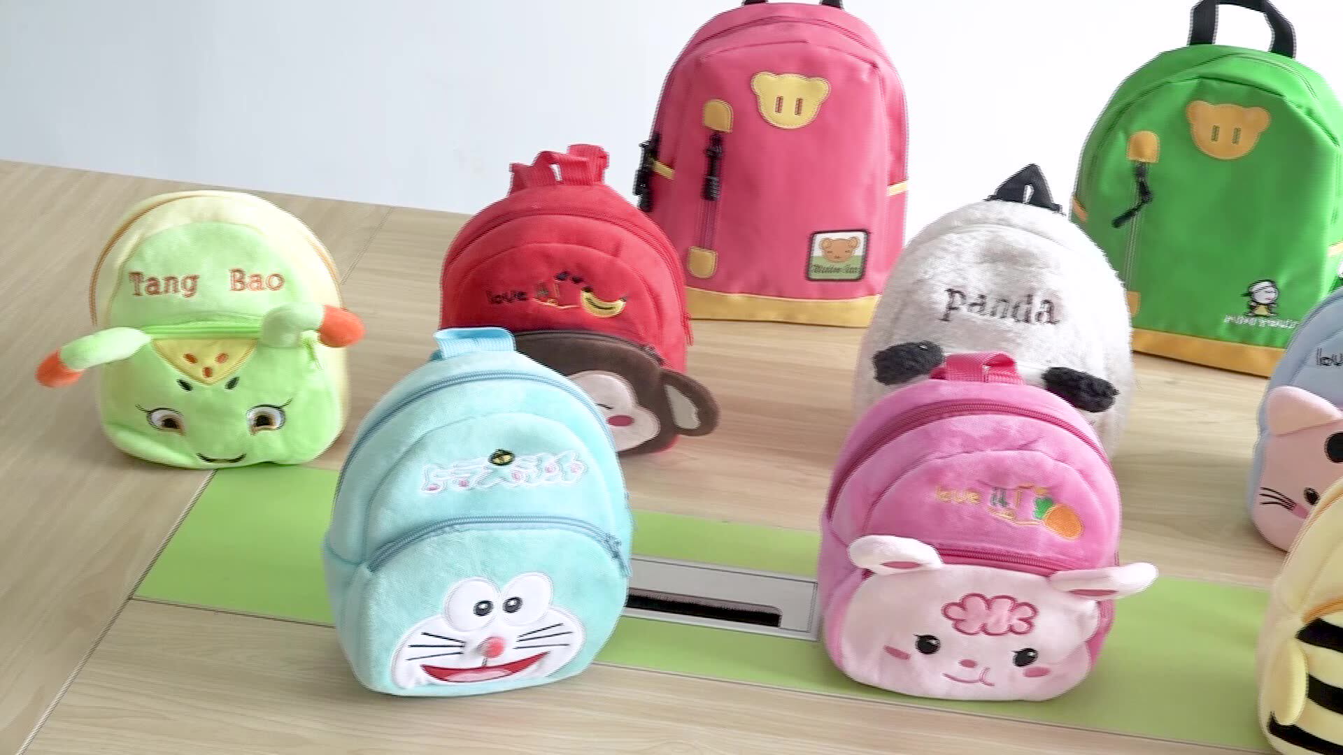 doraemon school bolsa